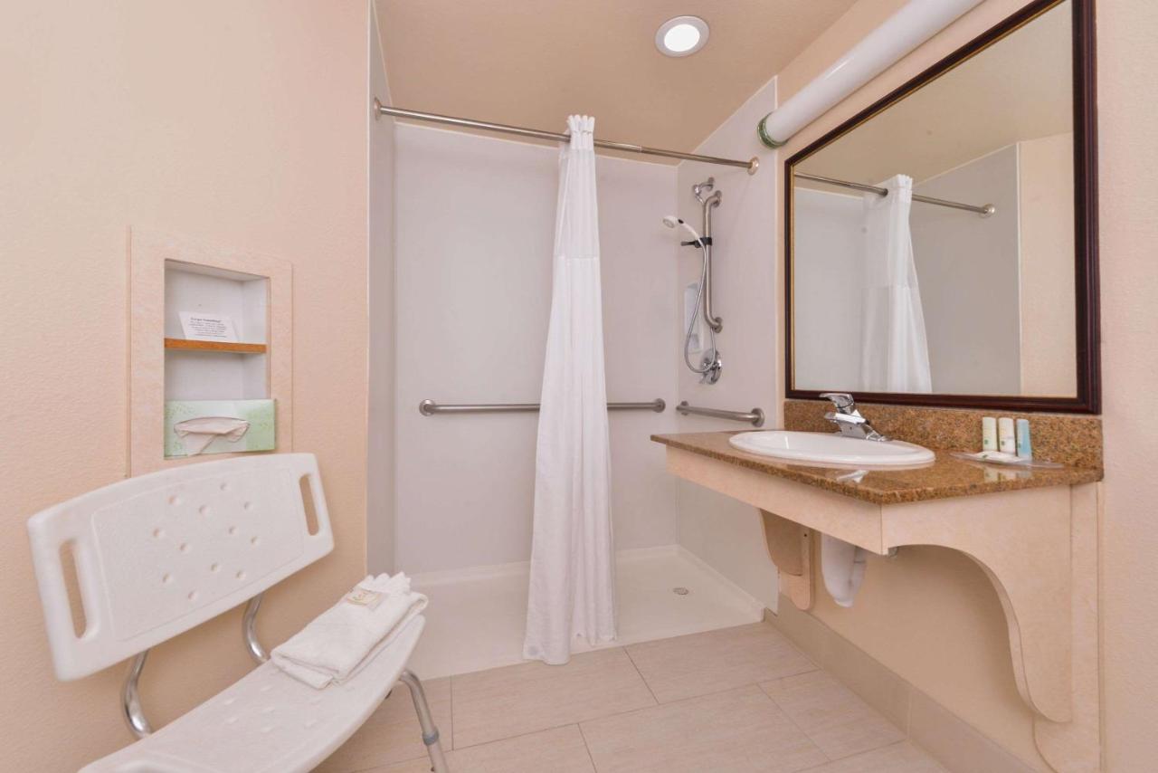 Queen Room - Disability Access at Hotel Nova SFO