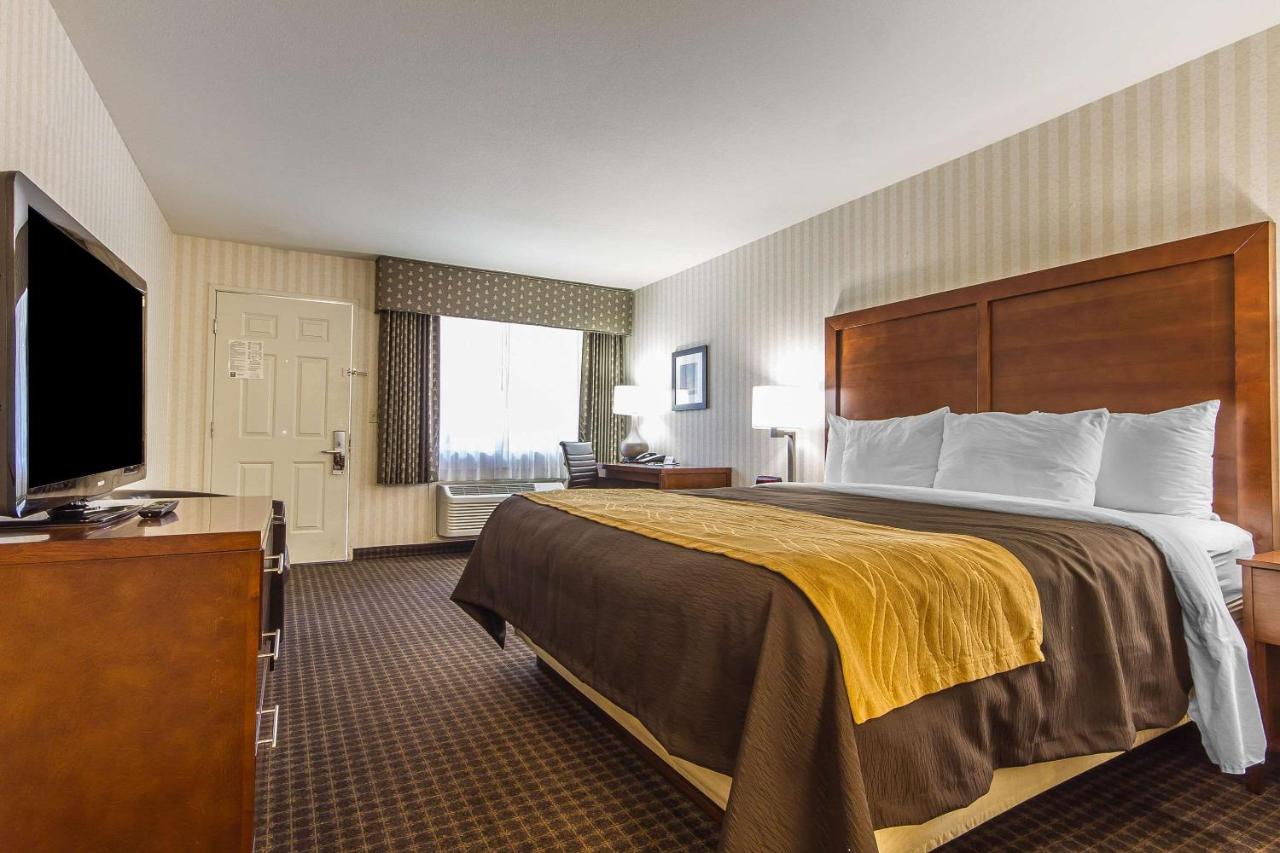 King Room - Accessible/Non-Smoking at Quality Inn Half Moon Bay/Miramar Beach