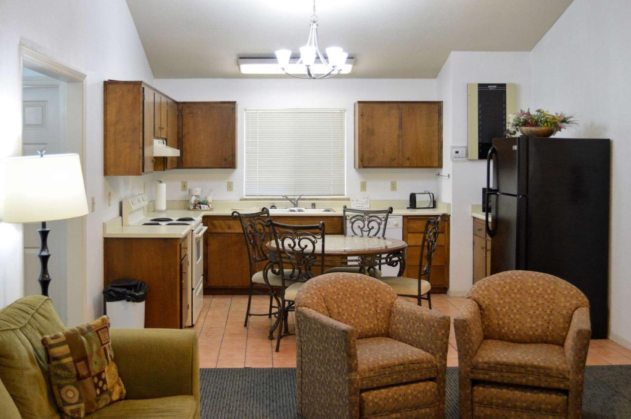 | Quality Inn Yosemite Valley Gateway