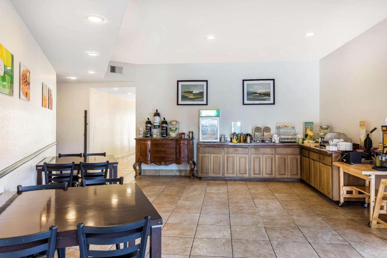 | Quality Inn Fallbrook