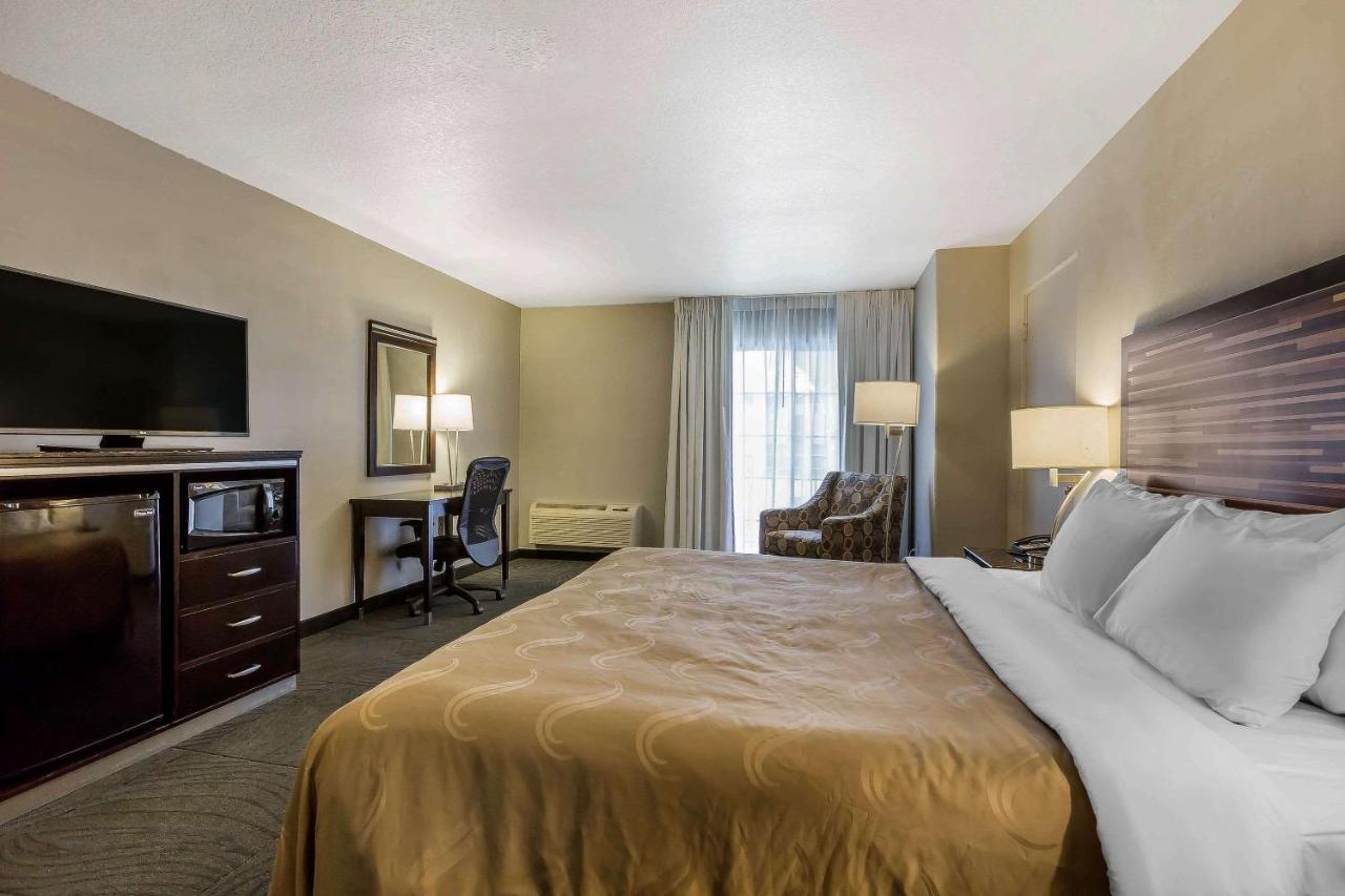 | Quality Inn Fallbrook