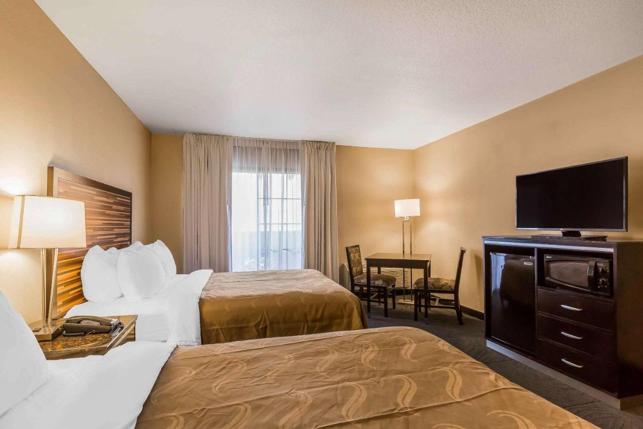 | Quality Inn Fallbrook