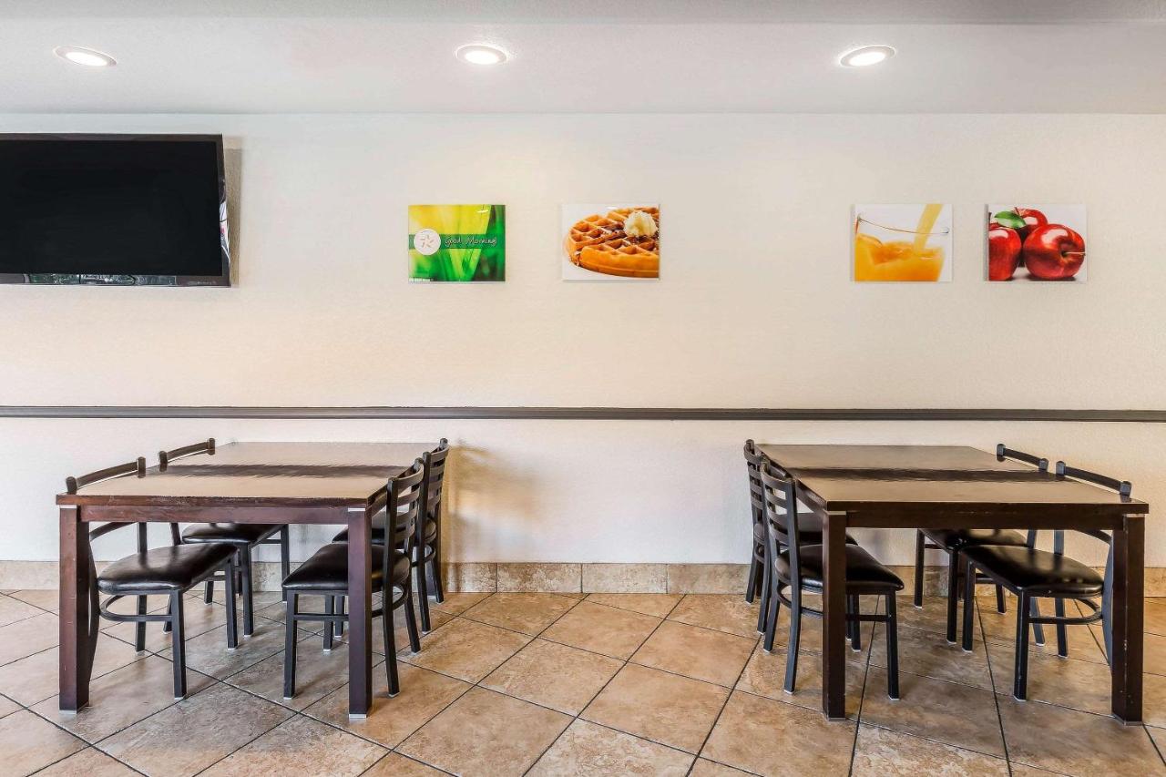 | Quality Inn Fallbrook