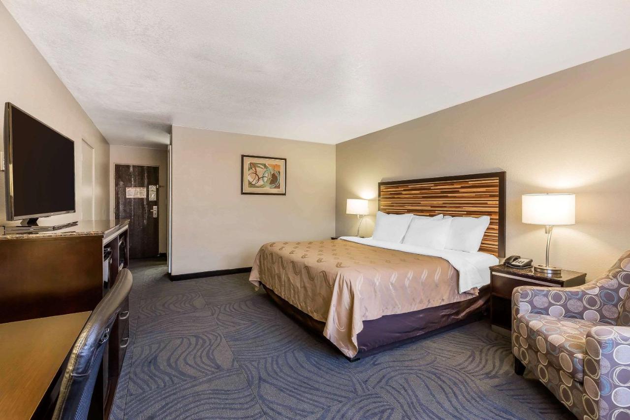 | Quality Inn Fallbrook