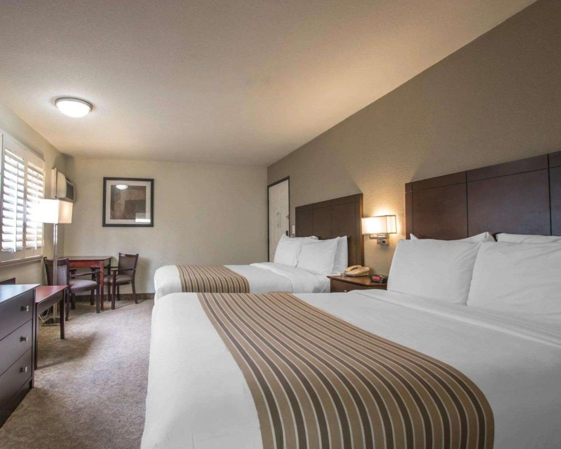 Queen Room with Two Queen Beds - Non-Smoking at Rodeway Inn Los Angeles Convention Center
