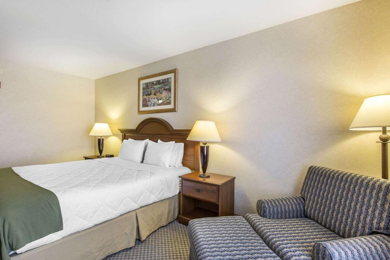 | Oasis Inn and Suites Joshua Tree -29 Palms