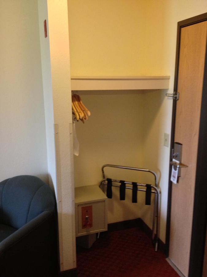 | Americas Best Value Inn & Suites-Spring Valley