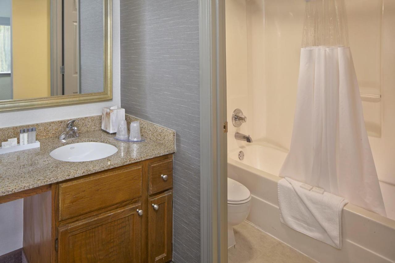 | New Haven Village Suites