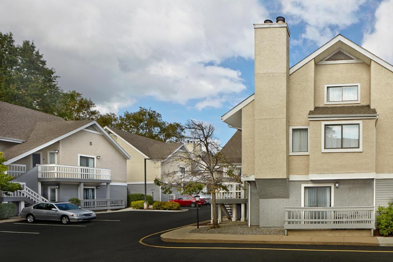 | New Haven Village Suites