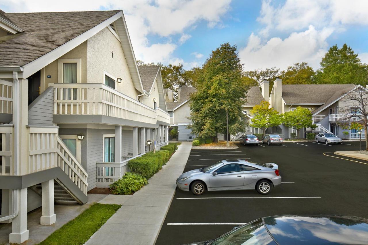 | New Haven Village Suites