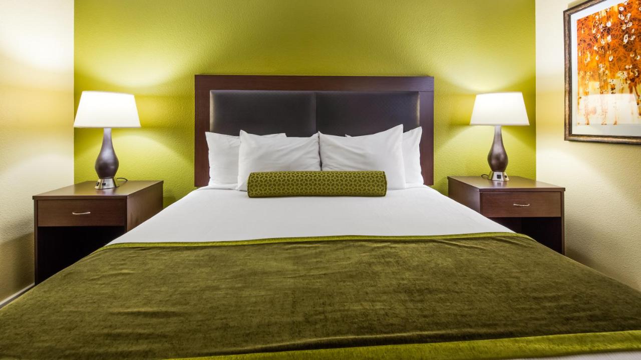 Junior Suite (No Resort Fees + Free Parking) at Best Western Plus Casino Royale - Center Strip