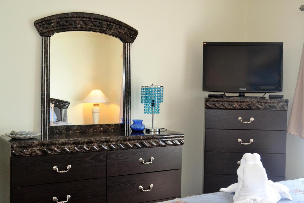  | Four Corners Villas