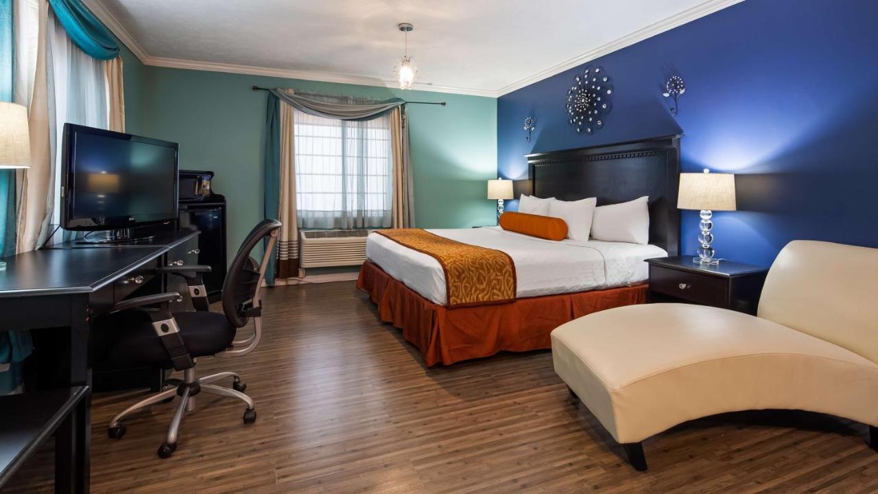  | Hotel Lincoln Inn on Route 66 and near I-55