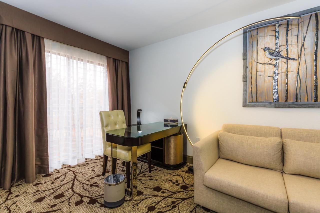 Junior Suite at Regalia Hotel & Conference Center