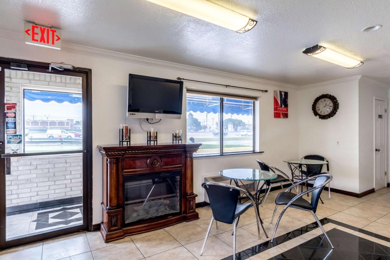 | Motel 6-San Antonio, TX - Splashtown