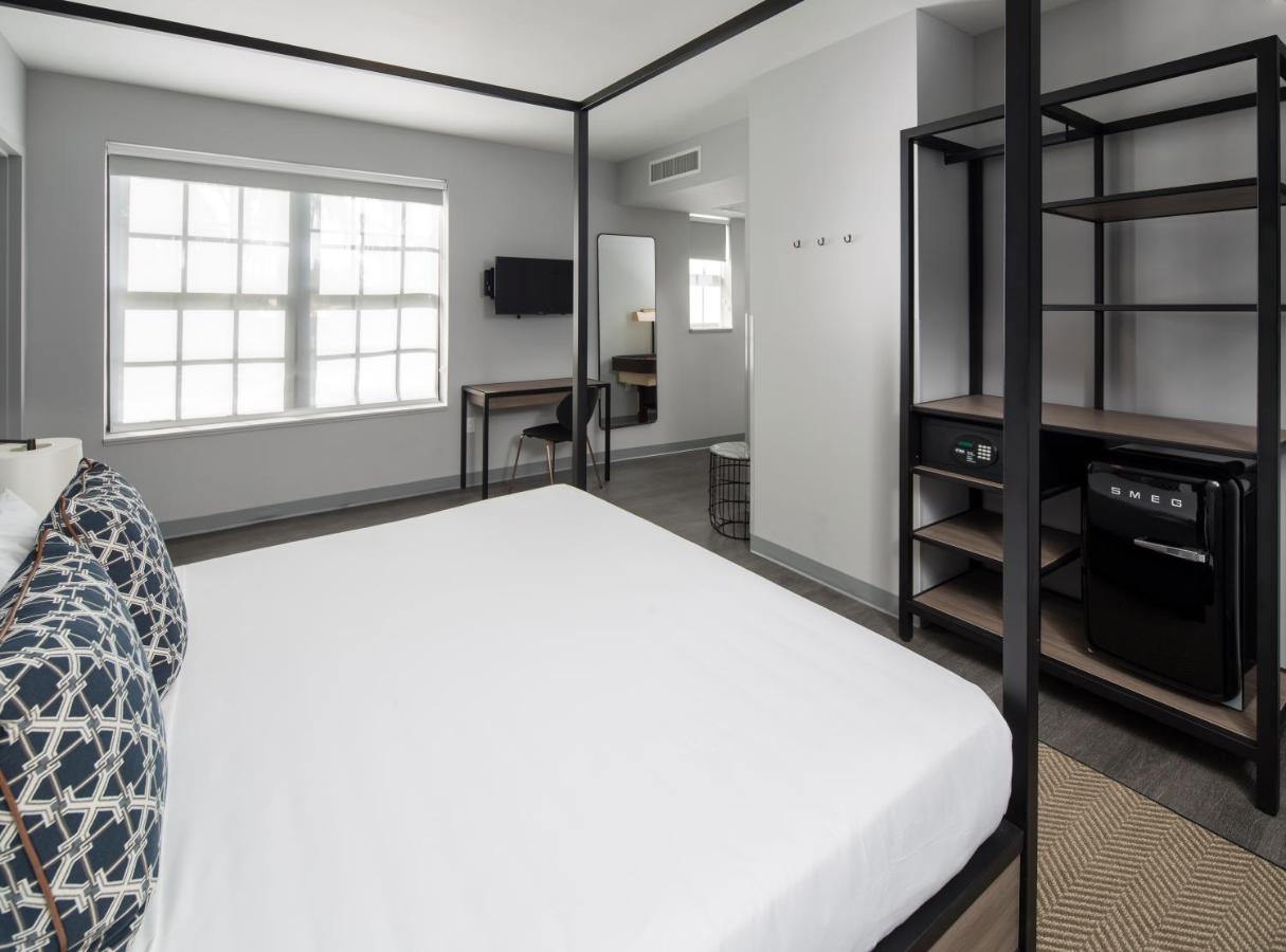 Junior Suite at Hotel Rendale Miami Beach
