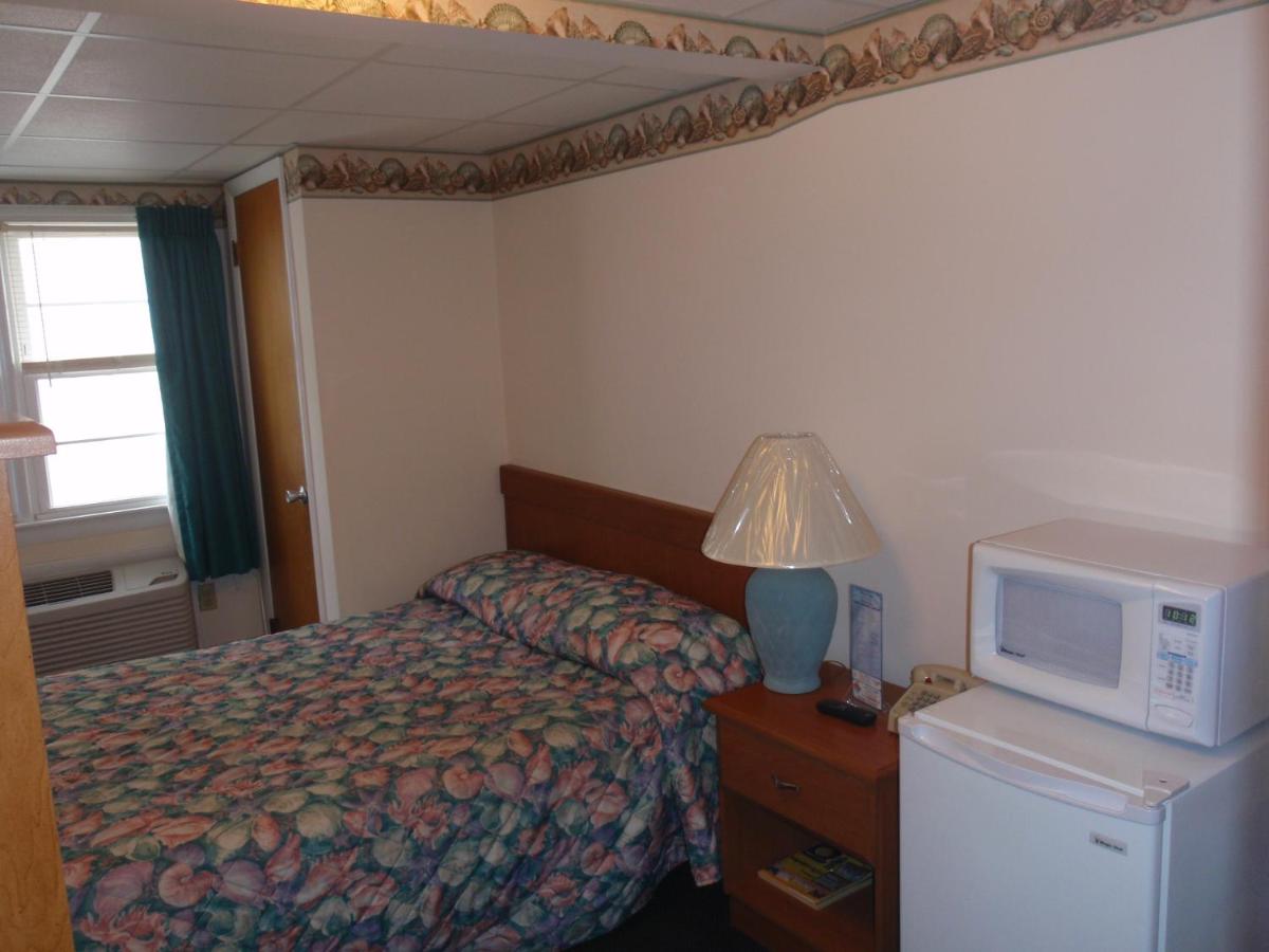 Standard Room with One Double Bed at Majestic Hotel & Apartments