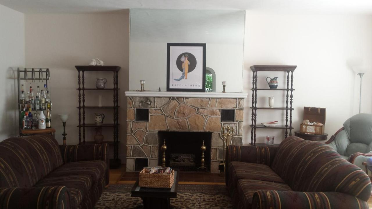 | Maurrocks - A Pocono Mountains B&B