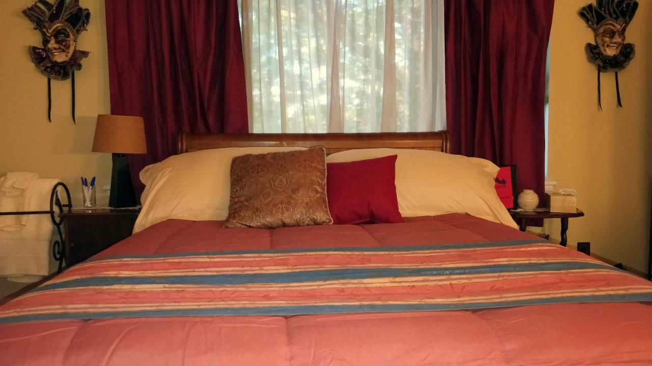 | Maurrocks - A Pocono Mountains B&B