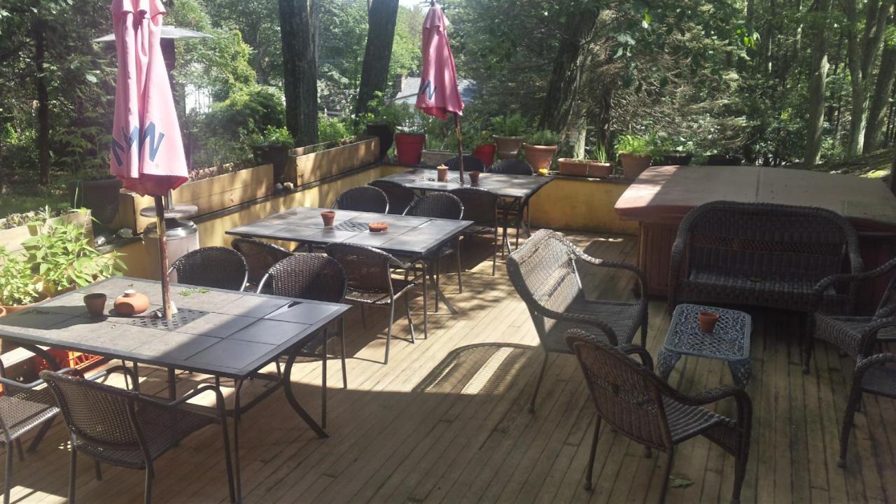 | Maurrocks - A Pocono Mountains B&B