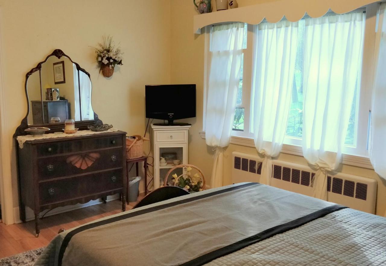 | Maurrocks - A Pocono Mountains B&B