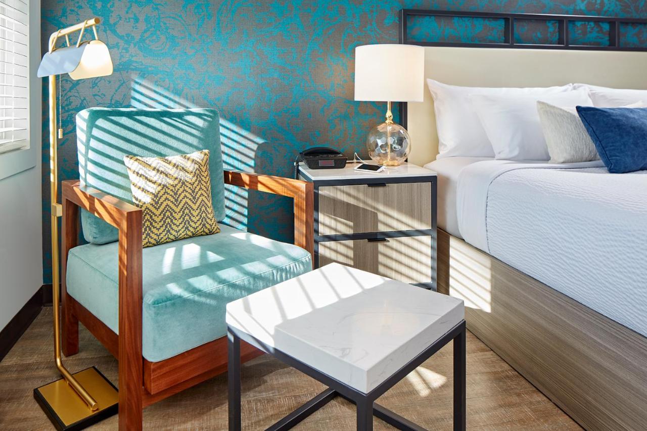 | The Shoal Hotel La Jolla Beach