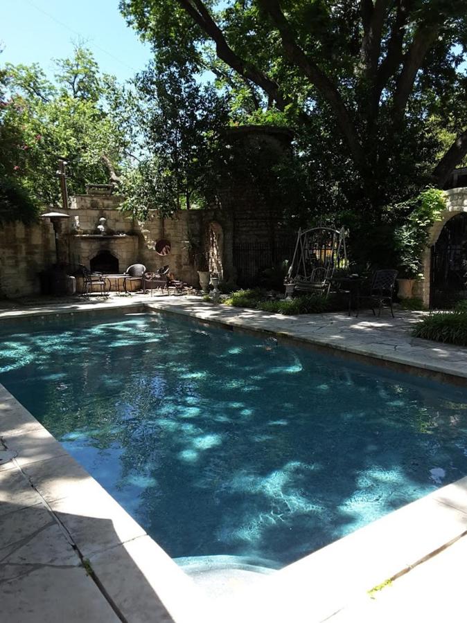| Strickland Arms Bed and Breakfast