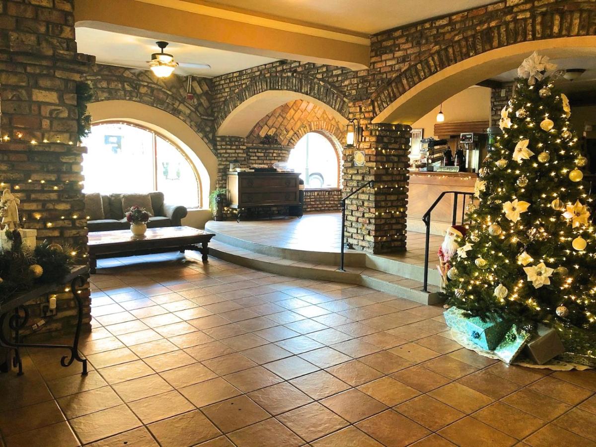  | Pismo Beach Hotel