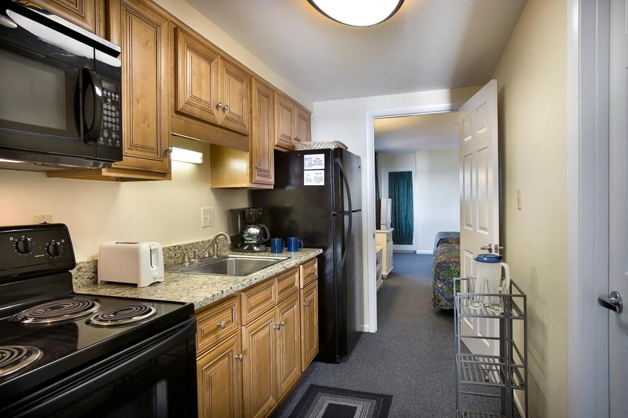 One-Bedroom Suite at Palms Resort