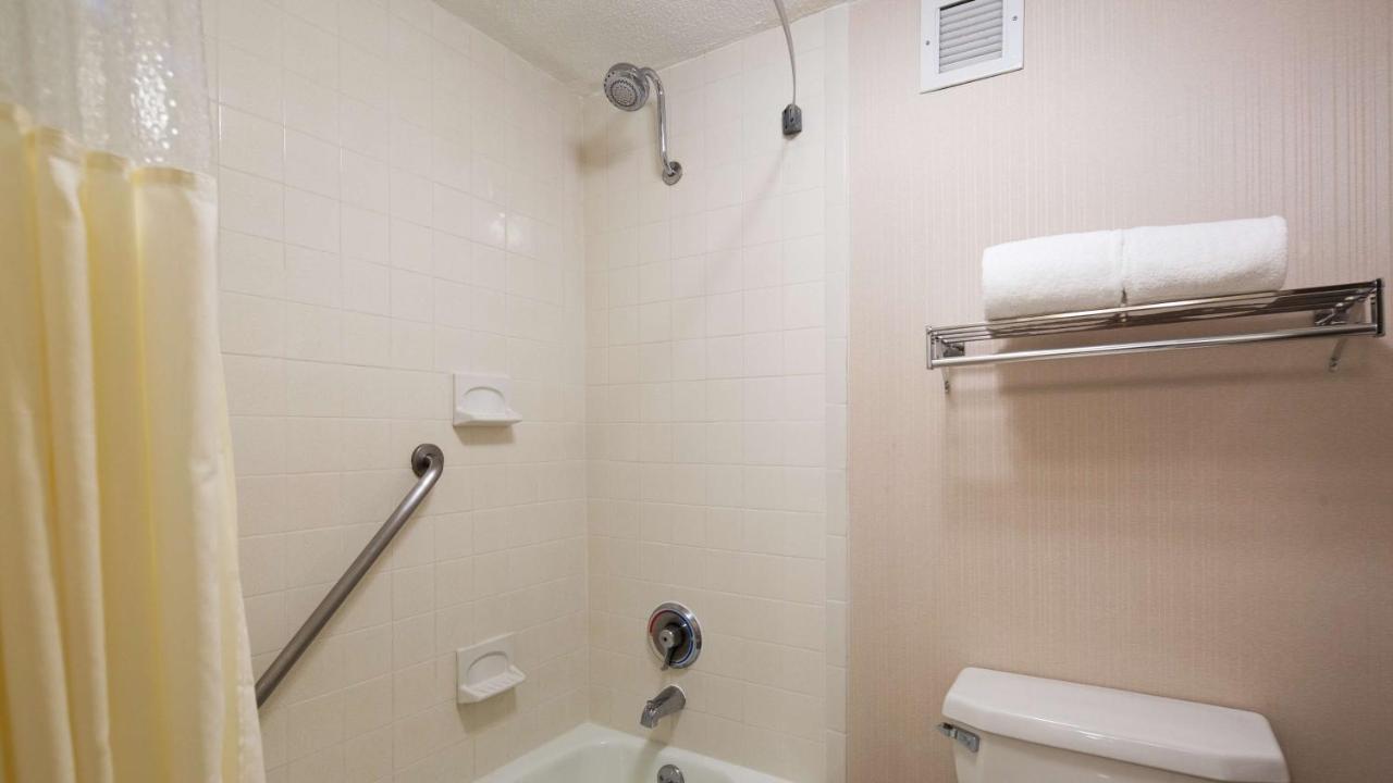 | Best Western Springfield West Inn