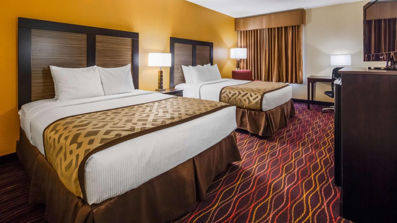 Queen Room with Two Queen Beds - Non Smoking at Best Western B. R. Guest