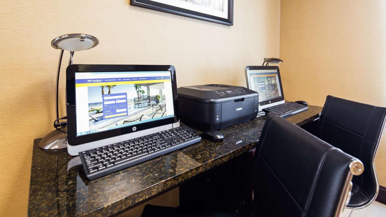 | Best Western Springfield West Inn