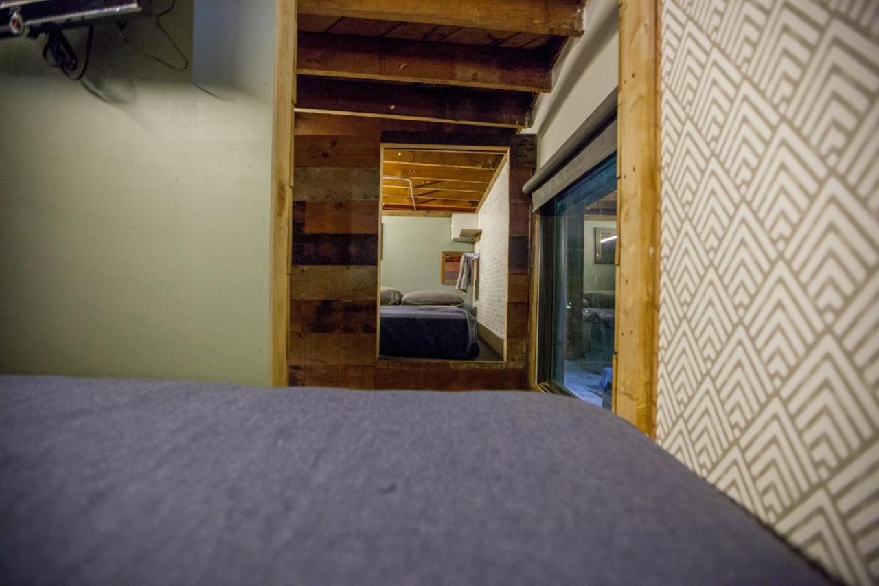 | PodShare Los Feliz
