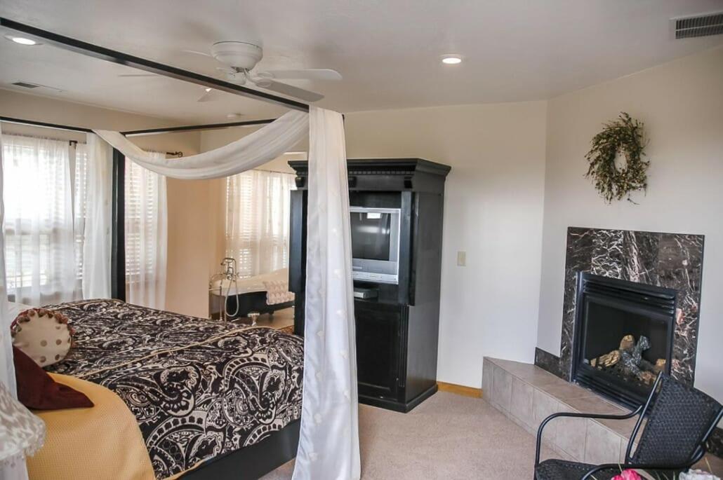| Slot Canyons Inn Bed & Breakfast