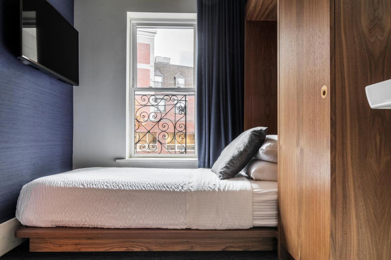 Room with One Double Bed at Hotel Ivy Boston Common