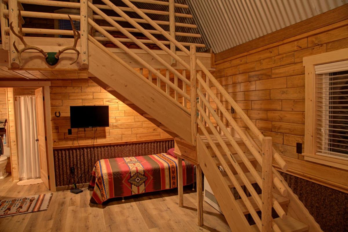 | K3 Guest Ranch