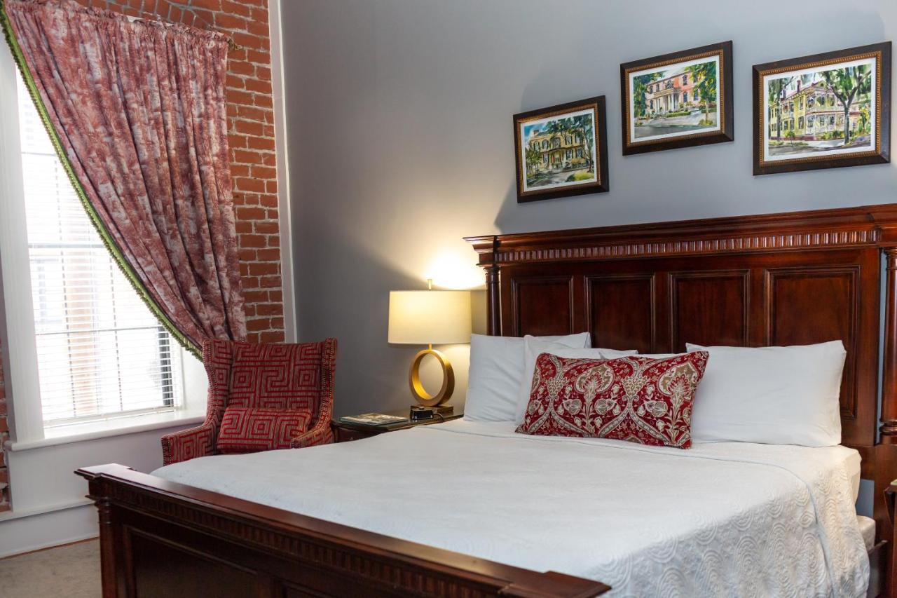 Superior King Room at East Bay Inn, Historic Inns of Savannah Collection