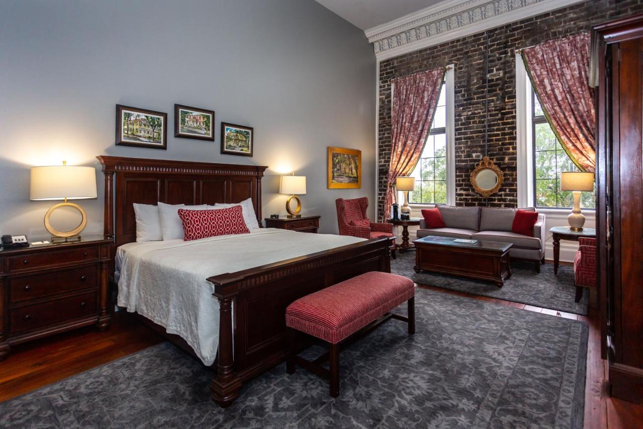Superior King Room at East Bay Inn, Historic Inns of Savannah Collection