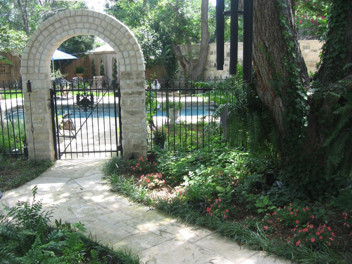 | Strickland Arms Bed and Breakfast