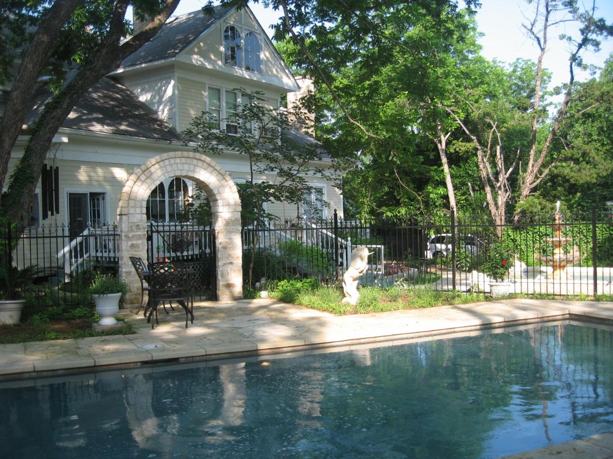 | Strickland Arms Bed and Breakfast