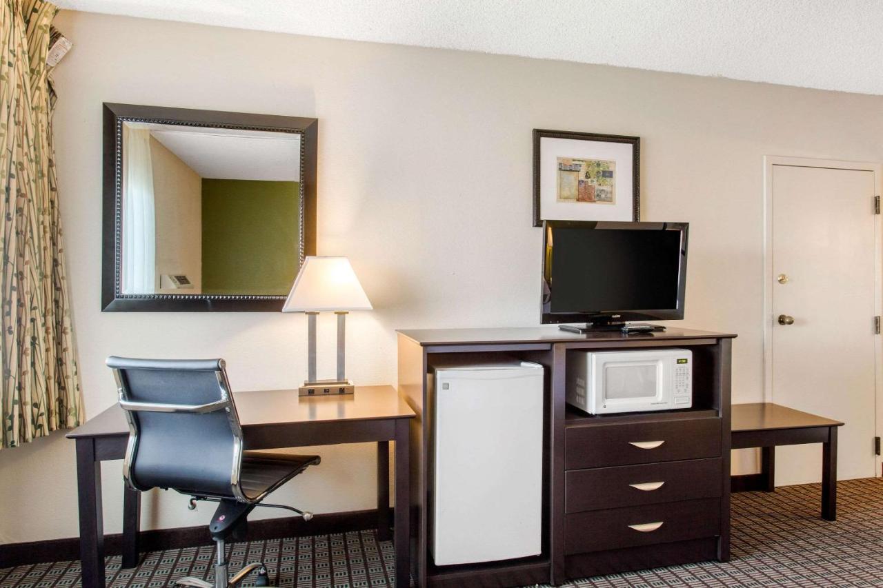 King Room - Non-Smoking at Quality Inn Stateline