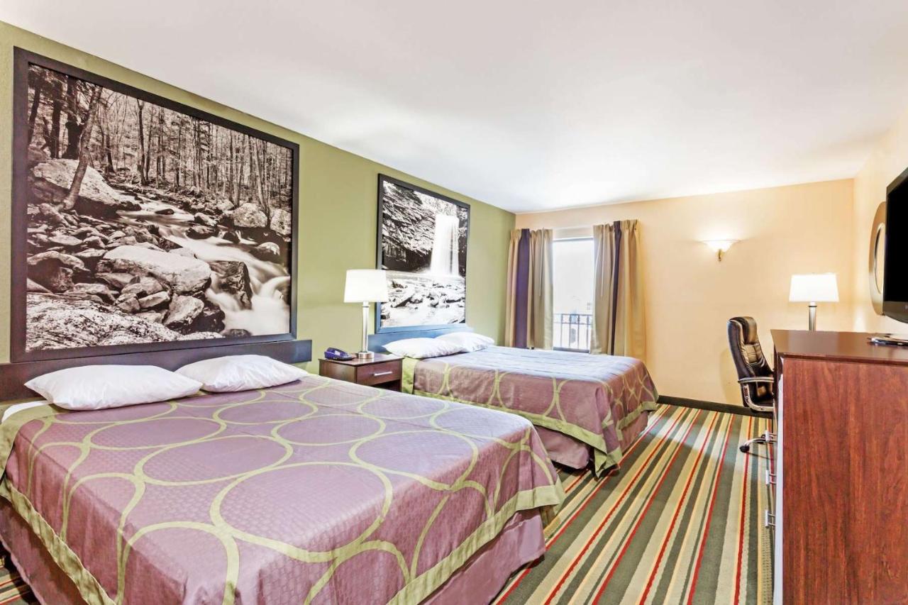 Queen Room with Two Queen Beds - Mobility Access/Non-Smoking at Super 8 by Wyndham Hull Street Midlothian / Richmond Area