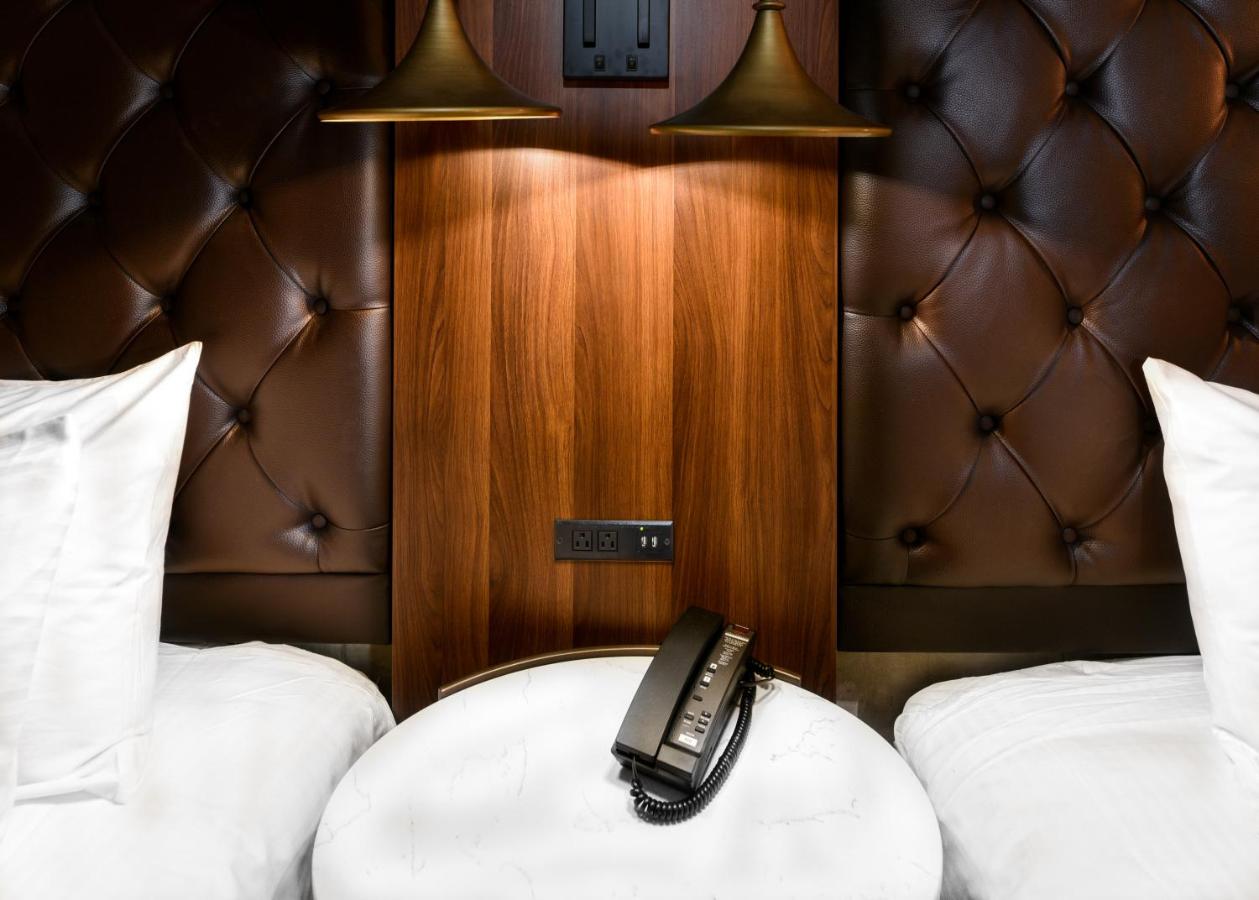  | Hollywood Inn Suites Hotel