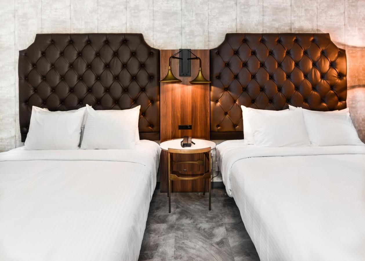  | Hollywood Inn Suites Hotel