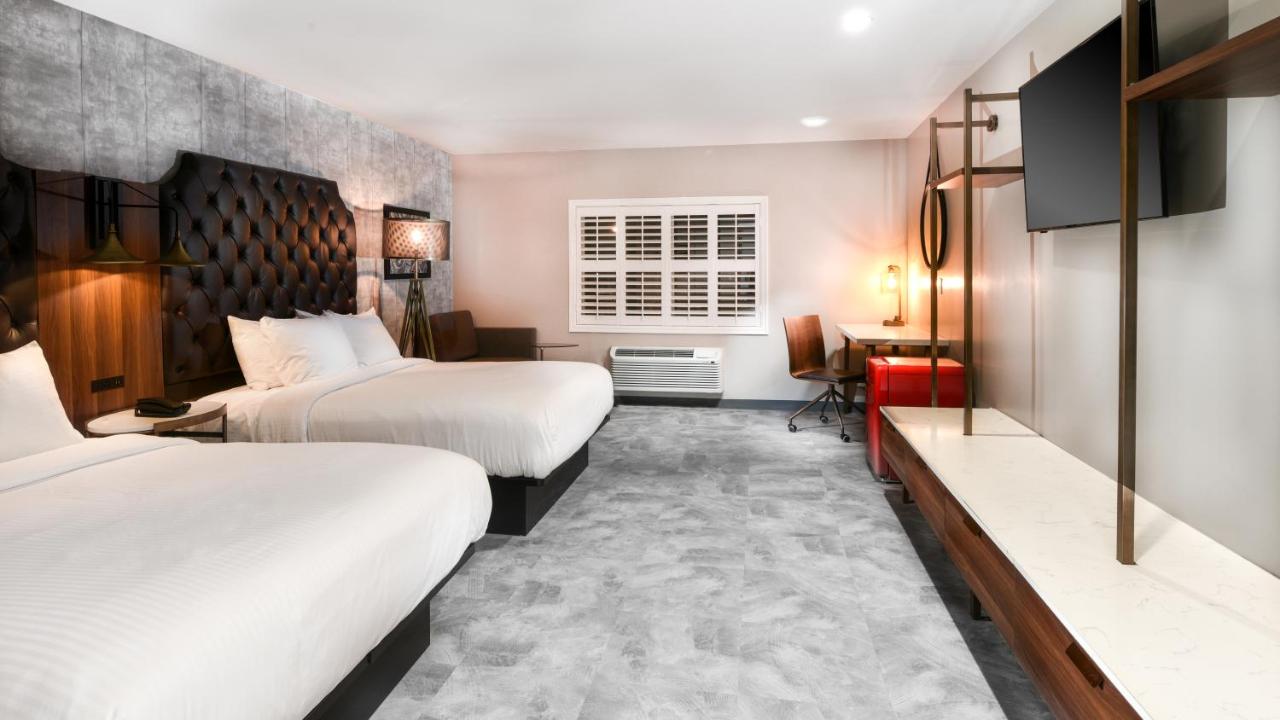  | Hollywood Inn Suites Hotel
