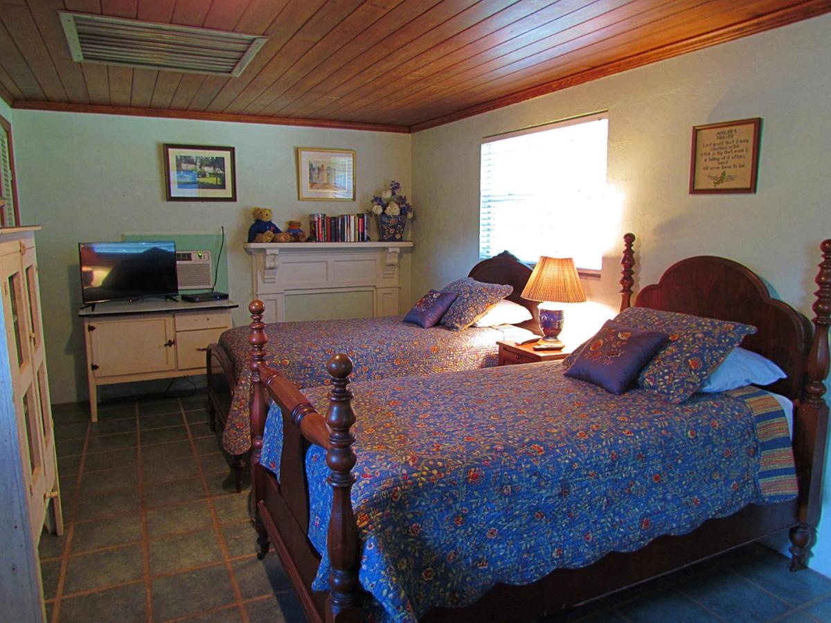 | The Yearling Cabins
