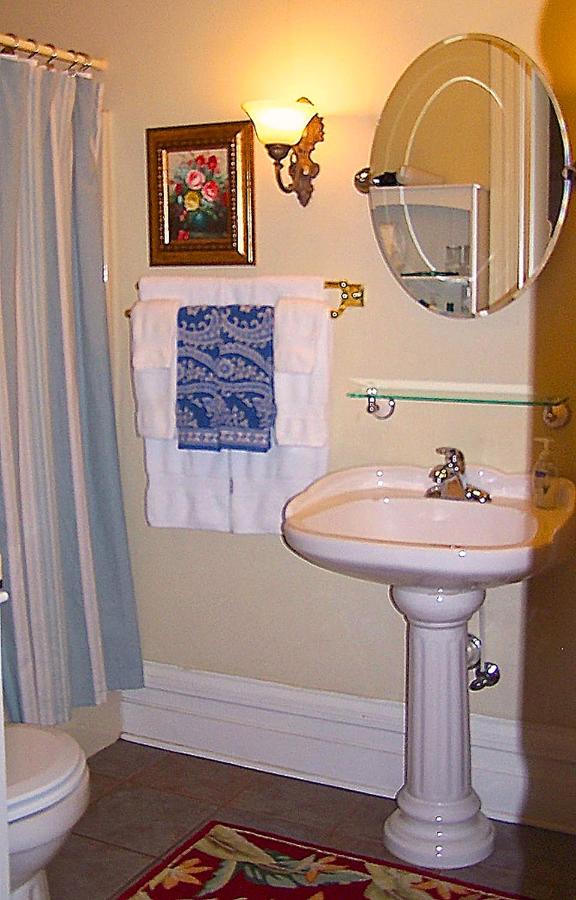 | Lyndon House Bed & Breakfast