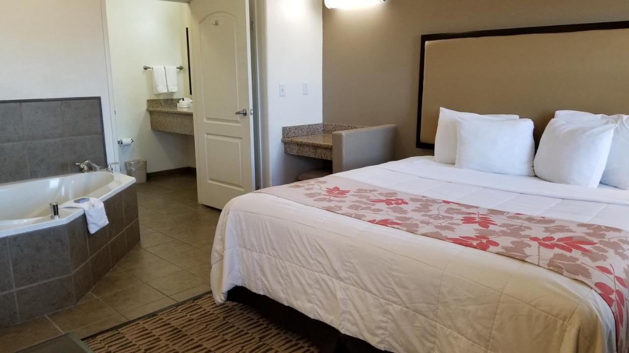 | Hawthorn Suites