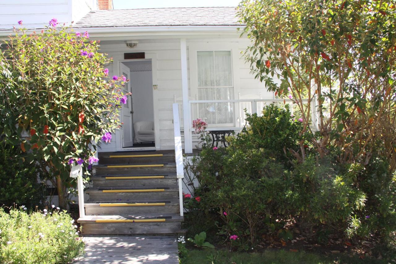 | Seagull Inn Bed & Breakfast