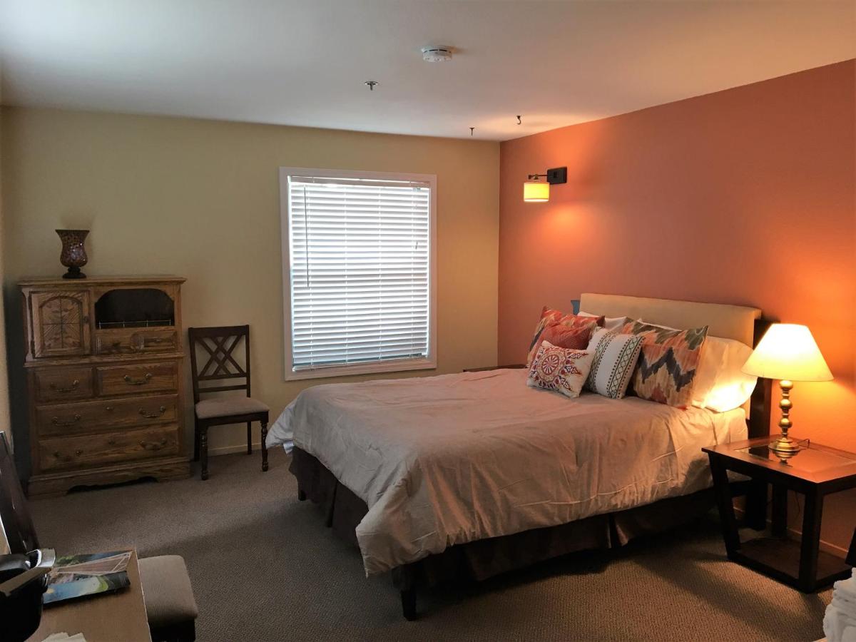 | Freeport Wine Country Inn